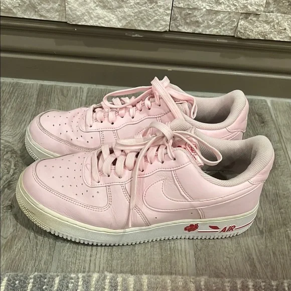 Nike Air Women's Pink Lace up Sneakers size 8 - Picture 4 of 11